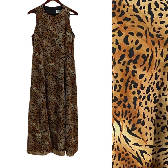 Jessica Howard Dresses & Skirts - VINTAGE Maxi Dress Animal Print Sz M